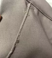 아니 재입고 기다려서 받았더니 이게 뭡니까?; 저번에는 찢어진 불량 청바지 본드로 붙