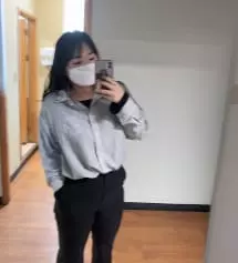 아주 쫀득한 재질이라서 허리도 편하고 허벅지는 라인 잡아주면서 신축성이 있어 아주 