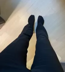 저번에 m사이즈 구매했는데 이번에는 조금 더 타이트한 핏을 원해서 s사이즈 구매했어요