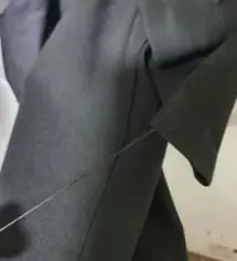 배부르면 배가 쪼이긴하는데 다른곳은 널널해요
