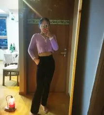 블랙이랑 베이지 하나씩 샀는데 역시 좋네요 베이지보다 블랙은 좀 짧은 것 같아요 구래