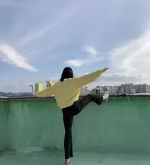 정말 잘 늘어나요. 잘 입을게요. 항상 긴 슬랙스를 찾고싶었는데 다 짧아서 고민이었는