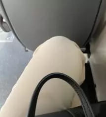 허리가 밴딩이라서 조금 크기는 하지만 이만원도 안하는데 재질이 만족스러워요ㅎㅎ 베