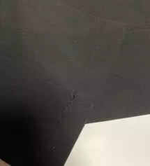 사이즈도 잘 맞고 바지가 정말 예쁘지만 밑단 마감처리가 정말 아쉽네요 그거 빼고는 다