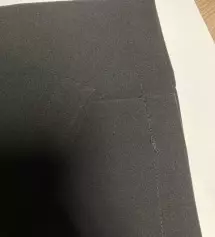 사이즈도 잘 맞고 바지가 정말 예쁘지만 밑단 마감처리가 정말 아쉽네요 그거 빼고는 다