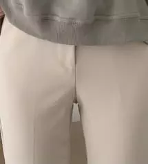 검정색 갖고있는데 너무 잘 입어서 베이지도 구매했습니당 역시 베이지도 맘에 들어요~