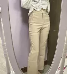 리뷰 잘 안 쓰는데 이 바지는 진짜 미쳤어요 진짜 예뻐요ㅠ 
