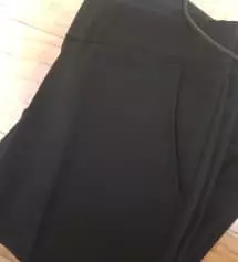 핏이 너무 이뻐요 다리가 길어보이는 느낌!
