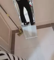 고고싱에서 예전에 자주 구매했엇는데 고고싱 바지는 다 이쁘고 사이즈도 잘맞고 허리밴