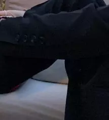 사진은 잘 안보이지만 한 개 사고 입자마자 하나 더 시켰습니다 키가 작은 저에겐 슬랙