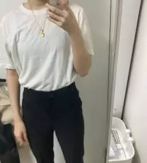 무난하게 입기 좋습니다. 편한데 단정한 느낌이 들어서 아무때나 입기 좋네요. 몇 개 더