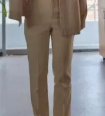 블랙으로 잘못주문하고 베이지로 변경했어요!
