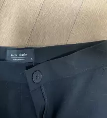 예전에 이 바ㅈㅣ 샀다가 세탁기 잘못 돌려서 보풀이 너무 많이 생겨서 또 이 바지 샀어