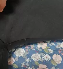 실밥처리 엉망으로 재봉되어있어서 반품했는데 불량 처리아니라고 부분 환급해준다는게