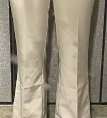 이 바지 블랙 먼저 사서 일년 정도 입었는데 베이지 색도 괜찮을 거 같아서 샀어요 !! 