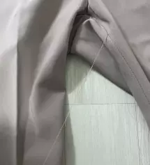 허리가 더조였으면 싶긴한데 질은 좋아요 그리고 실이 아주 길게 나와잇는데 검수 좀 제