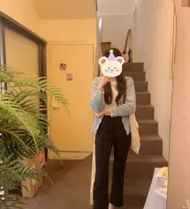 저는 키가 작아서 발목 보이는 기장을 좋아해가지고 150으로 주문했는데 딱 예쁜 길이예