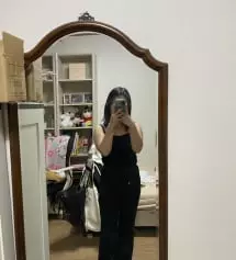 제가 뱃살이 좀 있는 편이라 정사이즈 입어도 배가 쫄리는 경우가 있는데 이것도 살짝은