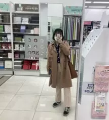 제가 허리는 얇은데 다리가 두꺼워서 항상 바지 살때마다 허리를 줄이곤 했는데 이번것