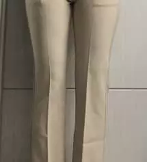 리뷰 후기가 많은 상품이라 주문했는데 많은 이유가 있네요 편하고 몸매 예뻐보여요!