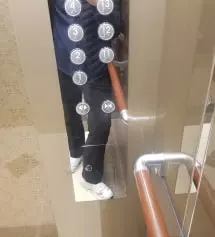 허리밴딩이 있어서 밥먹고나서도 부담스럽지 않습니다. 허벅지에 맞추면 기장이 길거나