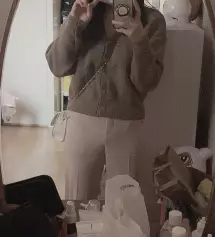 밝은색바지 입어보고싶었는데 첫바지 대성공 남친도 이쁘다고 하고 생각보다 무난하게 