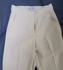 동생 입으라고 샀는데 색상이 밝아도 비침 없고 딱 예쁘게 잘 맞는 것 같아요 옷도 잘 