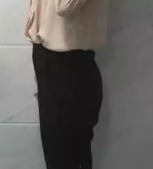 키 157에 43키로인데 160기장이 너무 길지도 않고 딱 복숭아뼈 덮는 기장이라 다리를 가