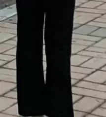 완전 길이도 딱 좋아하는 길이고 처음엔 조금 작았는데 입다보니깐 늘어나서 잘맞고 좋