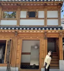 베이지색 샀는데 예뻐서 다시 추가구매 했어요 
