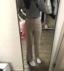 작년에 똑같은 상품 s사이즈 입다가 살 빠지면서 xs로 구매했는데요, 미묘하게 색상이 