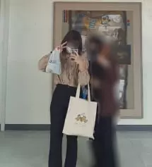 살짝 통통하고 엉덩이가 큰편이라 바지살때 고민 정말 많았는데 몸에 딱맞는 예쁜바지 