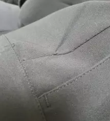 편하기는 한데 삐져나온 실밥으로 바느질도 할 수 있을 것 같아요 그리고 생각보다 통이