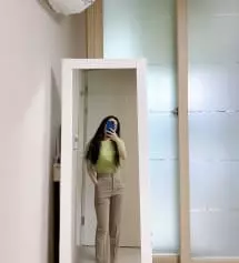 잘 맞아요. 색깔도 마음에 들어요.ㅋㅋㅋ.고고싱 바지는 다 사보고 싶네요.