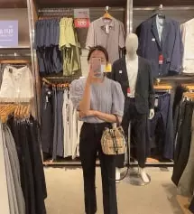 166/43kg예요. 평소 하의 젤 작은 사이즈 사도 허리 남아서 허리띠하거나 밴딩처리된거