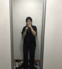 속밴딩인거 깜빡하고 사이즈 선택 했는데, 조금 크긴하지만 흘러 내릴 정도는 아니라 교