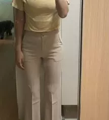 인생바지에요 진짜ㅠㅠ군살은 잡아주면서 스판끼 있어서 너무편해요! 다크베이지였나 그