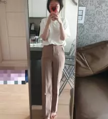 지금입기에는 조금 두껍지만 너무 이뻐요! 색도 마음에 들고 다리 길이도 길어보여서 좋