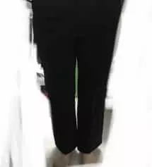 허벅지가 두꺼운 편이라 허벅지는맞고 허리는 커요ㅠㅠ 길이도 적당하고 좋아요~대신 여