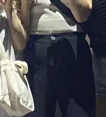 친구꺼 입어보고 맘에 들어서 바로 2개 사버림
