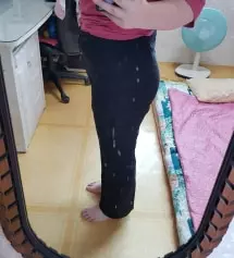 허벅지가 두꺼운편이라 일부러 한치수 크게 샀더니 다행히 허벅지는 살짝 널널하지만 허