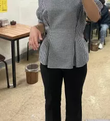 저는 엉덩이와 허벅지에 살이 몰빵해 있는 스타일인데 사실 바지 받고 입어보자마자 한