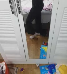 생각보다 두꺼워서 요즘 입기엔 더울듯해여.. 
