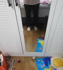 생각보다 두꺼워서 요즘 입기엔 더울듯해여.. 
