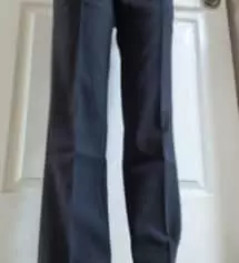 작년에 딸이 먼저 구입하고 좋아보여서 저도 같이 구입해서 잘입었어요 평소 직장근무복