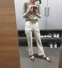 검정도 구매하고 핏이 이뻐서 베이지로 다시 구매했어요!
