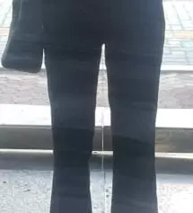 편안하고 모찌느낌 정말 좋네요 ㅋㅋ 회사에 편하게 시원하게 잘 입고 다니고 있어요 고