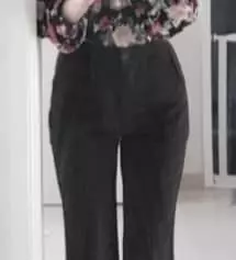 정말 예쁘고 허리밴딩이라 착용감도 편하고
