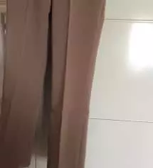 일단 배송 진짜 빠르고 이 바지 색상으로는 베이지,검정은 이미 가지고 있엇는데 너무 