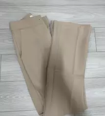 바지 기장이랑 허리 딱 좋아요 ㅠㅠㅠㅠㅠ 재질도 부드러워서 좋고 스판도 👍🏻👍🏻👍🏻